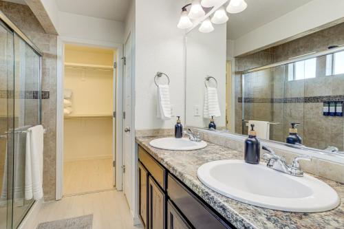 Koupelna v ubytování Near Denver airport 20 min away from downtown