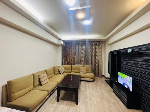 Nice and Cozy Studio Apartment + Kitchen and Open Balcoy In The Middle of CENTER