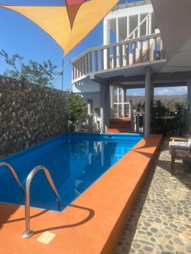 Bazén v ubytování Casa Moran nebo v jeho okolí