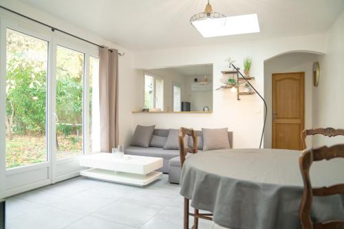 Individual Guest House - Between Paris and Disneyland