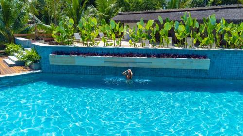 Village Paraíso Tropical — Swimming pool