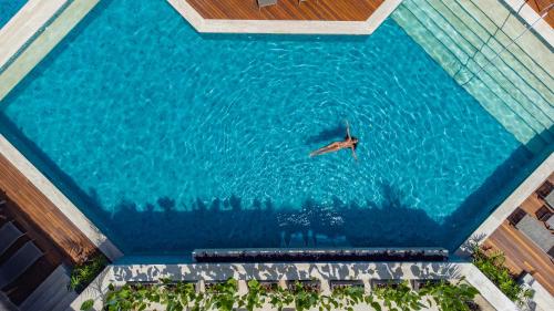 Village Paraíso Tropical — Swimming pool