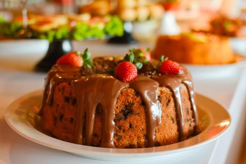 ホテルの敷地内または近くでの食事または食べ物