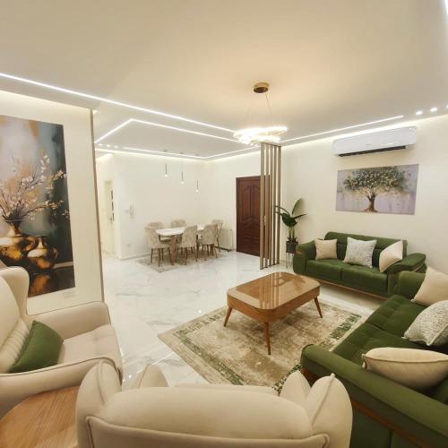 Cozy 3BR Apartment by 7th Circle