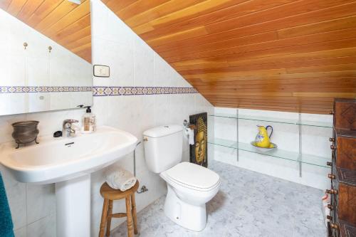 Koupelna v ubytování O Axouxere