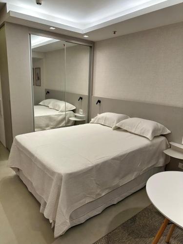 Postel nebo postele na pokoji v ubytování Sophisticated and Comfortable Studio - Vila Mariana