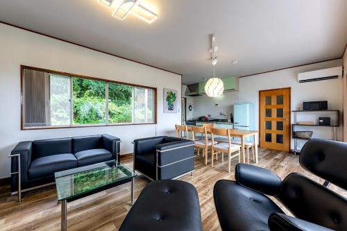 Χώρος καθιστικού στο izu high village