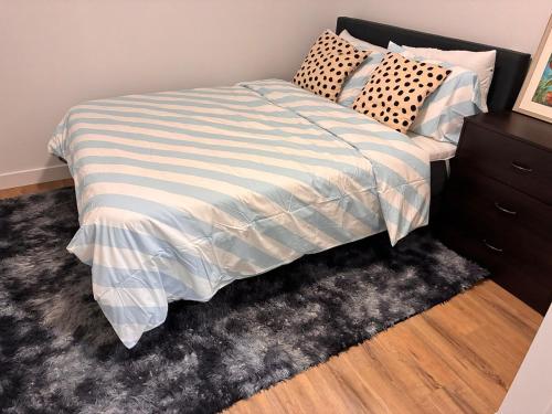 Postel nebo postele na pokoji v ubytování Home away from Home