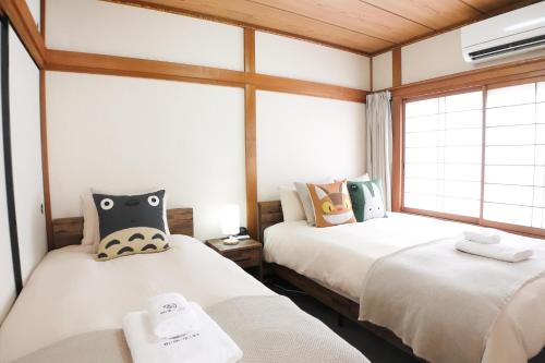 Totoro's Hideout Cute Character Style Japanese Entire House Near Public Transport 7 min Walk 2 Baths 2 Toilets Direct to Airport Namba Shinsaibashi and Kuromon Market