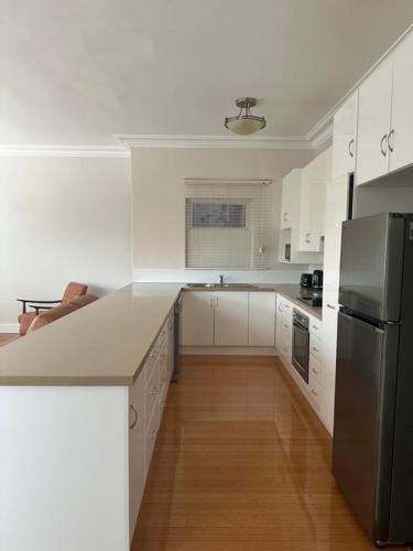Nhà bếp/bếp nhỏ tại Riverston Loft