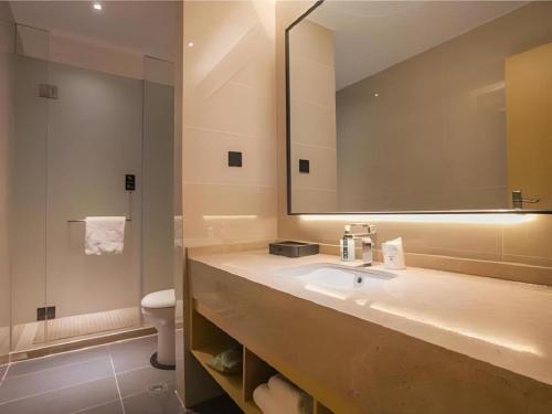 Un baño de City Comfort Inn Wuhan Tianhe Airport Outlets