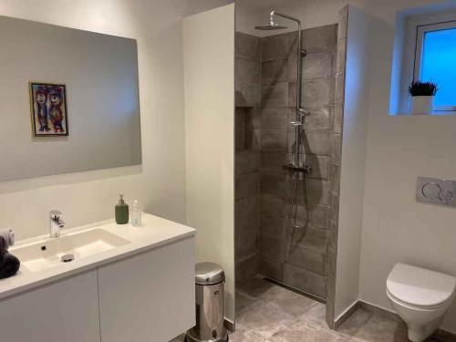 Phòng tắm tại Cozy Holiday Home Near Coast And Nature