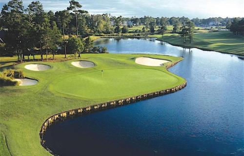 Golf pri rezorte alebo okolí