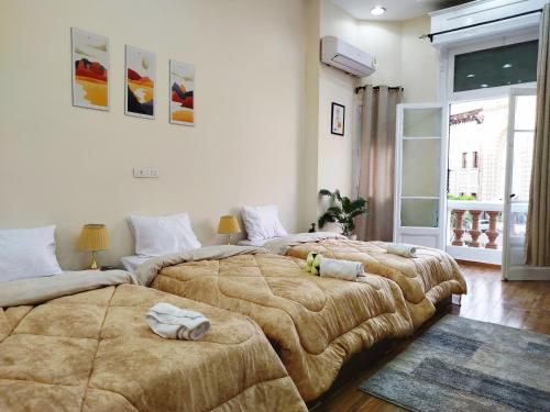 Grand Royal central Cairo Home