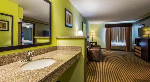 a bathroom with a sink in a hotel room at Best Western Rama Inn in Ephrata