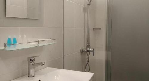 Un baño de Kidurong Inn