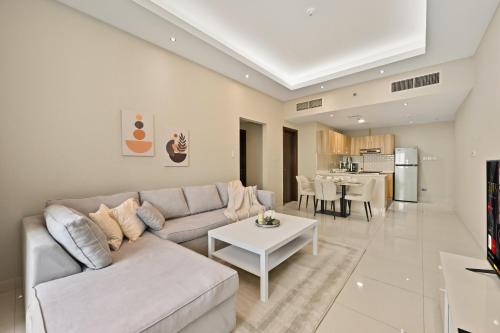Modern Luxury 2BR Apartment In Dubai Sports City