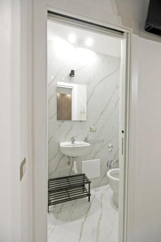 You And Me Room - 5 min dall'Aeroporto & Wi-Fi