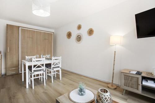 Gallery image of Un Havre De Paix in Fréjus