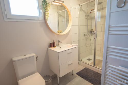 O baie la Chalet avec jacuzzi privatif