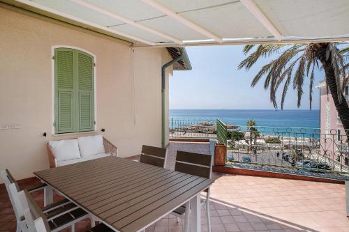 Φωτογραφία από το άλμπουμ του Wonderful flat by sea chez Monique σε Bordighera