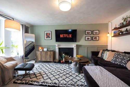 Un lugar para sentarse en Cosy home in the heart of Whitefield