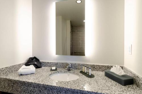 Salle de bains dans l'établissement New Bedford Harbor Hotel, an Ascend Collection Hotel