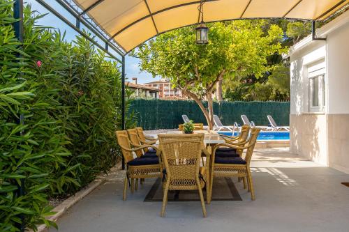 Villa Casa Blanca By home villas 360