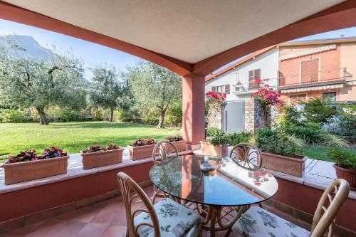 Gallery image of Casa Vacanze Matisse in Toscolano Maderno