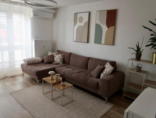 UrbaNIDO Trnava - Modern Apartment near City Center & Stationにあるシーティングエリア