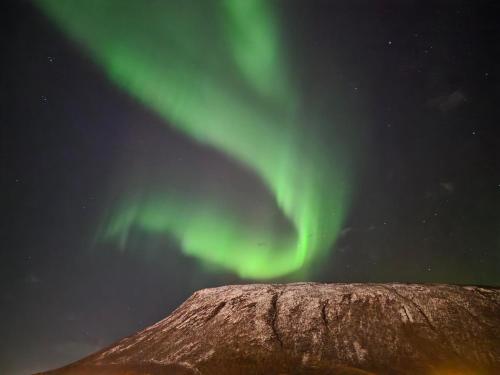 Galeriebild der Unterkunft Tromsdalen Studio 2 - FREE Parking & Near Attractions - Winter Stay Offer Now! in Trondalen