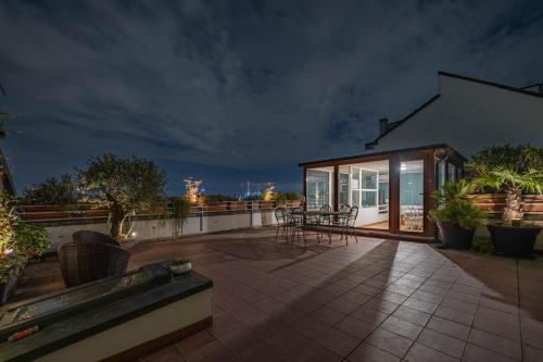 10' Navigli, Penthouse with Panoramic View Milan