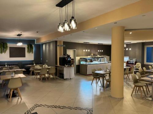 Kuchyň nebo kuchyňský kout v ubytování SkyLine Hotel Hannover