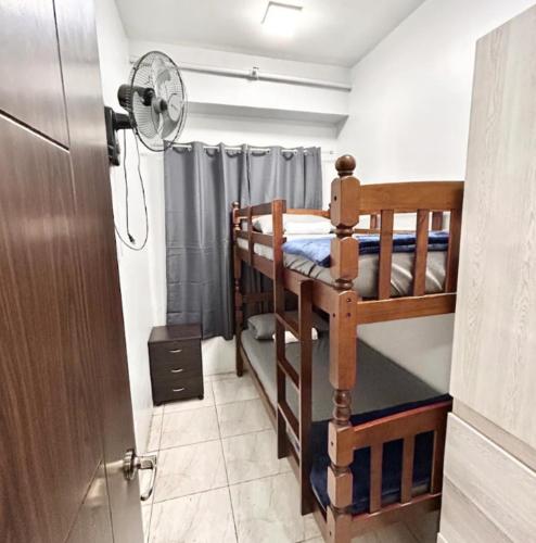 Ένα ή περισσότερα κρεβάτια σε δωμάτιο στο Stay At Omari