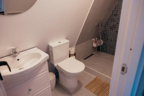 Koupelna v ubytování Peak A-Frame Cabin Maguri