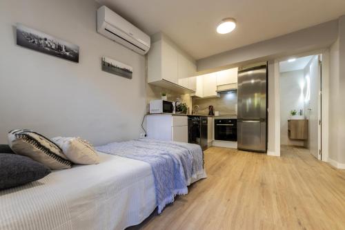 Moderno, con acceso y Jardín Privado, Playa a 50 m
