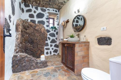Koupelna v ubytování El Rincón de Guatisea