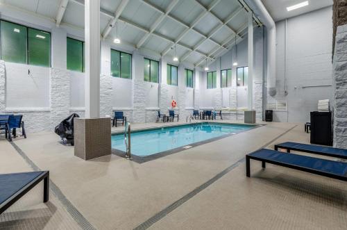 Graystone Lodge, an Ascend Collection Hotel — Swimming pool
