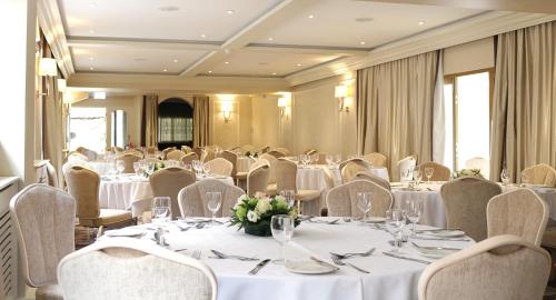 Ruang duduk di The Swan Hotel, Wells, Somerset - The Coaching Inn Group