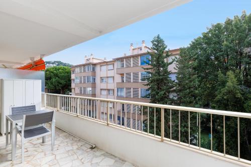Upstays - 1 Bedroom - Balcony - Calm