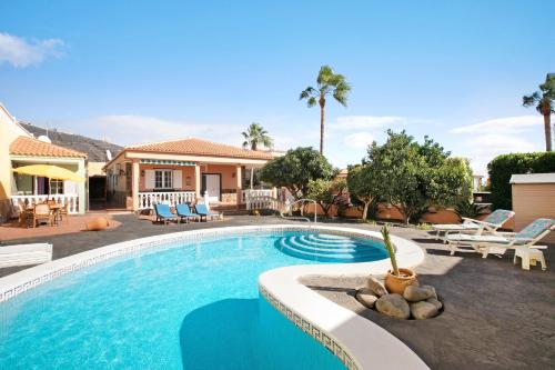 Eveas - Villa with Pool in Tenerife