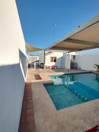 Bazén v ubytování LITTLE SHELL nebo v jeho okolí