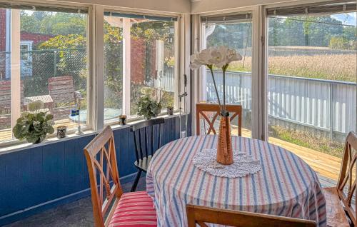 Balkon ili terasa u objektu 1 Bedroom Awesome Home In Blomstermåla