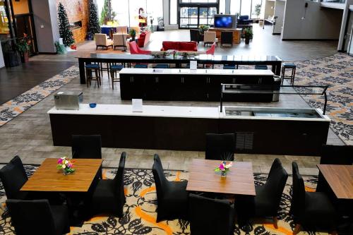 Posezení v ubytování The Great Rivers, an Ascend Collection Hotel