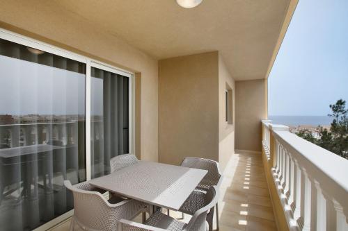 La Perla E35 By Médano Rentals