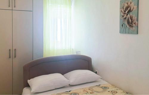 Lovely Apartment In Omis With Wifi