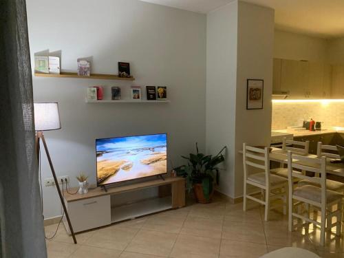 Lighthouse Spacious New Bazaar