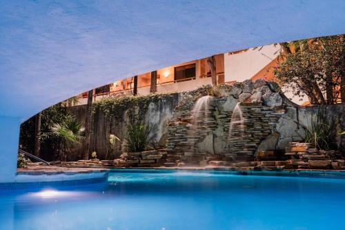 La alberca dentro o cerca de Comfort Inn Tampico