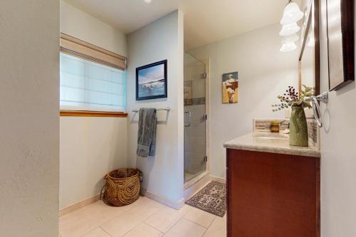 Η κουζίνα ή μικρή κουζίνα στο Tahoe Lakeview Manor