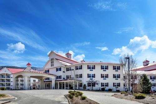 a large white building with a red roof at Bluegreen Vacations South Mountain, an Ascend Collection Resort in Lincoln
